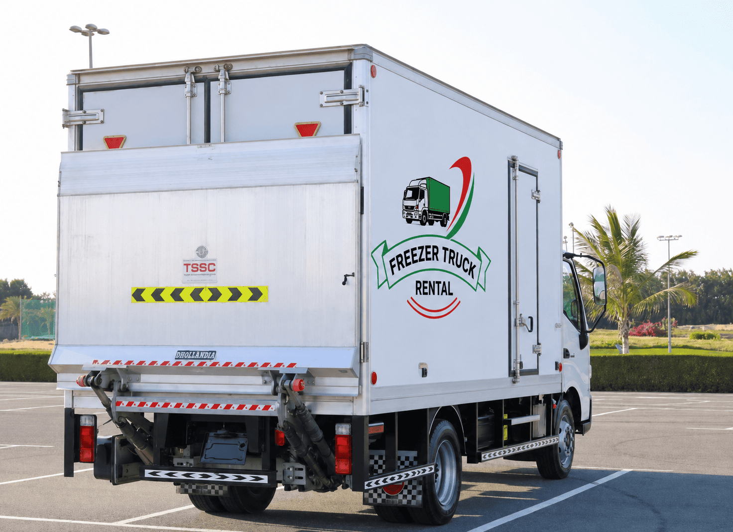 **Tail lift truck rental in Abu Dhabi featuring hydraulic lifting platform trucks for easy loading and unloading of pallets, heavy cargo, chilled goods, and commercial deliveries across UAE.**